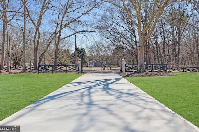 exterior space featuring a yard