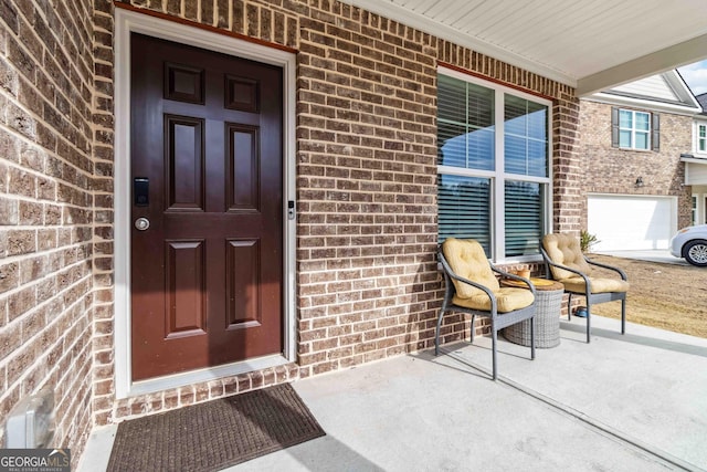 property entrance with covered porch