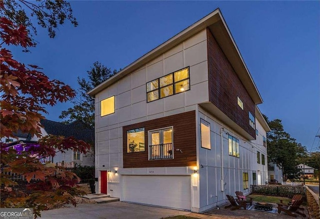 view of front of home with a garage