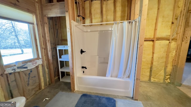 full bath featuring shower / bath combo with shower curtain