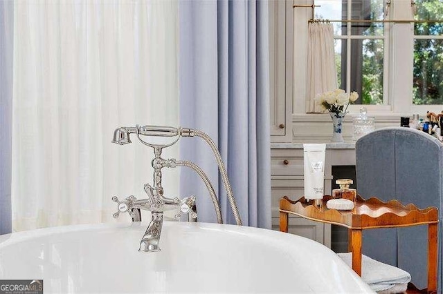 bathroom with a bathtub