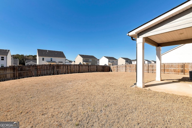 view of yard featuring a patio area