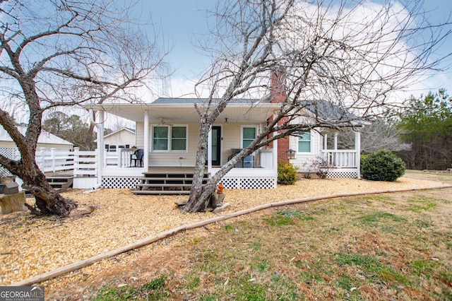 view of front of home featuring a porch