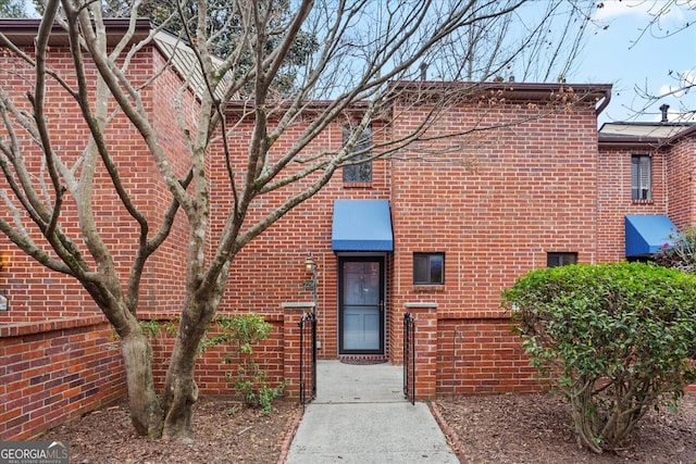 2290 Pernoshal Ct, Dunwoody GA, 30338, 2 bedrooms, 1.5 baths townhouse for sale