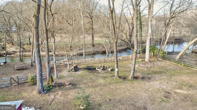 view of yard featuring a water view