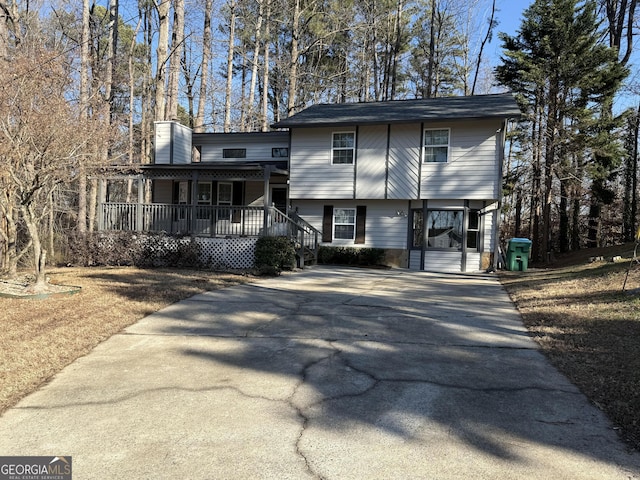 view of front facade with a porch