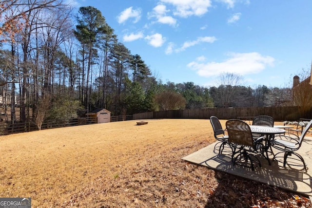 view of yard with a patio area