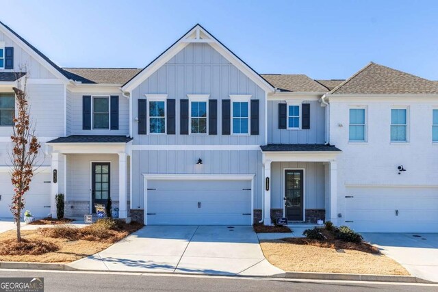 view of front of home with a garage