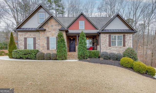 craftsman-style house with a porch