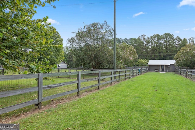 view of yard featuring a rural view