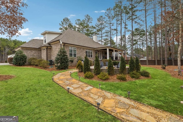 exterior space featuring a front yard