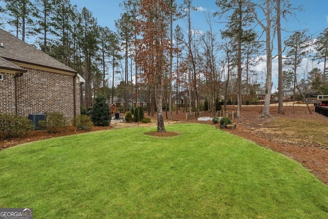 view of yard featuring cooling unit