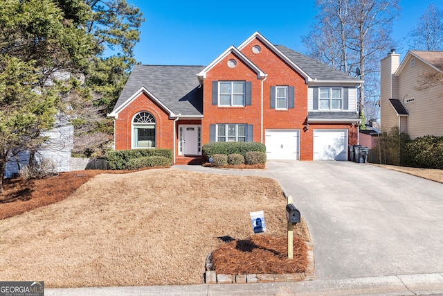 view of front property featuring a garage