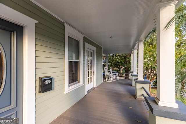 view of patio / terrace with covered porch