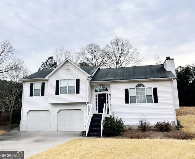 view of front facade with a garage