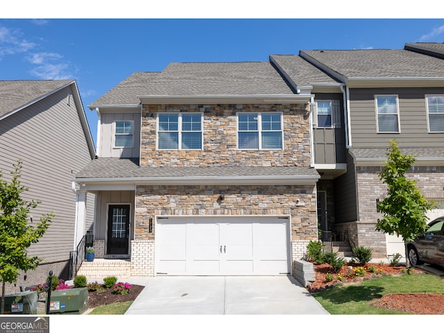 view of front facade featuring a garage