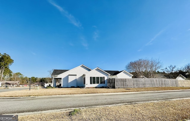 view of front of house