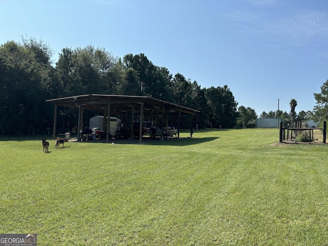 view of yard featuring a carport