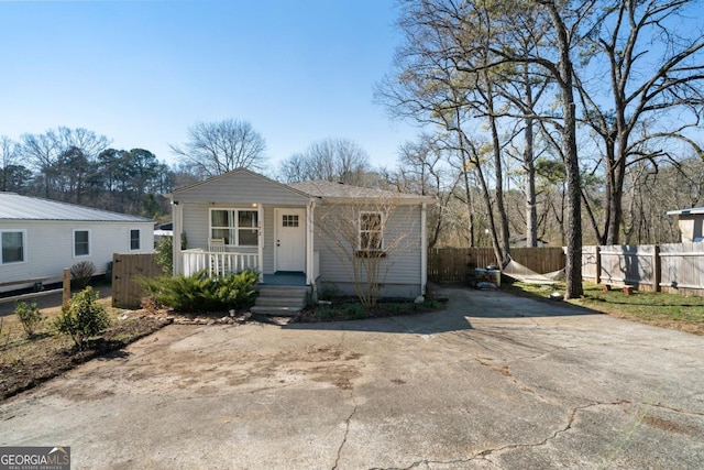 view of front of house with a porch