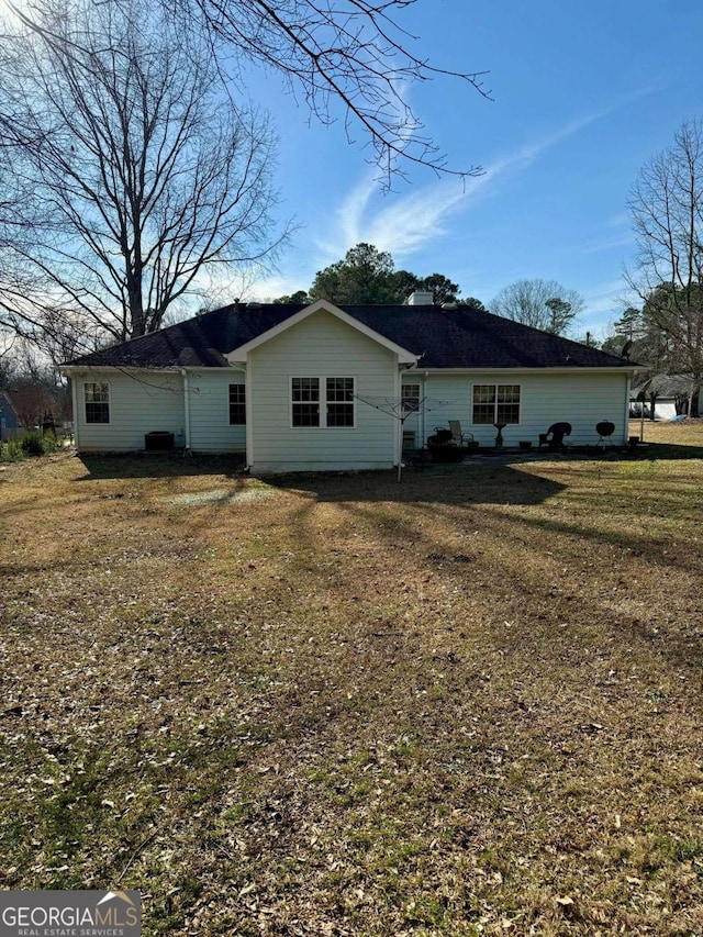 exterior space with a yard