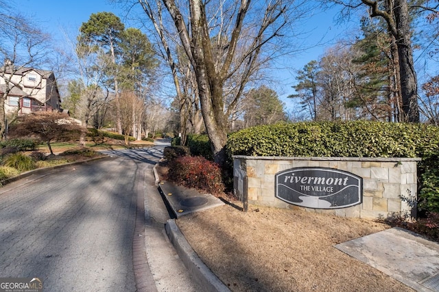 view of community / neighborhood sign