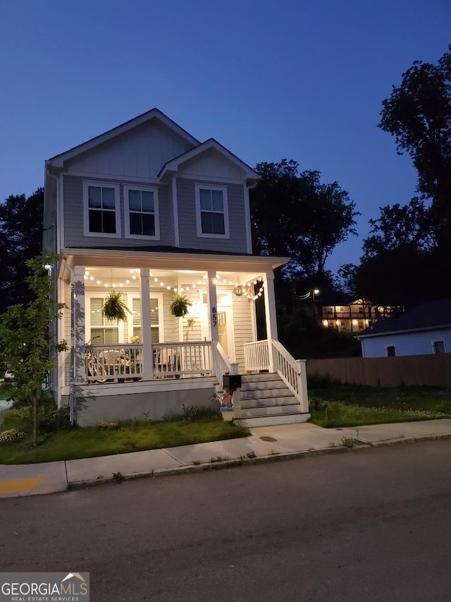 view of front facade with a porch