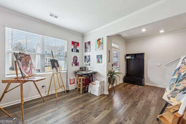 miscellaneous room featuring recessed lighting, wood finished floors, visible vents, baseboards, and crown molding