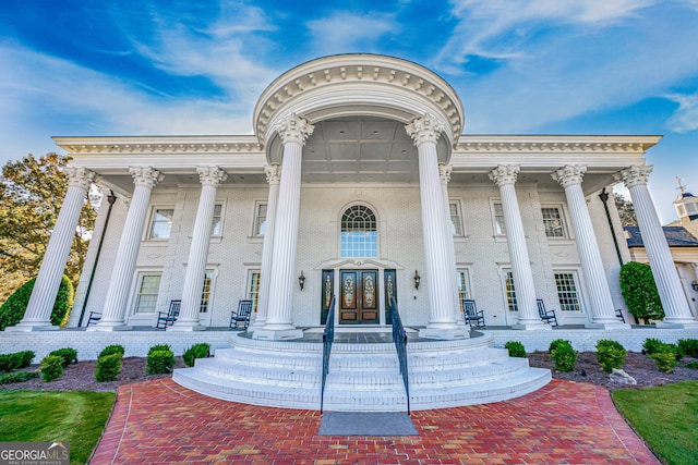 view of front of house featuring a porch