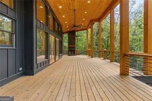 deck featuring ceiling fan