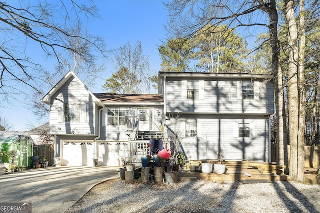 view of front facade with a garage