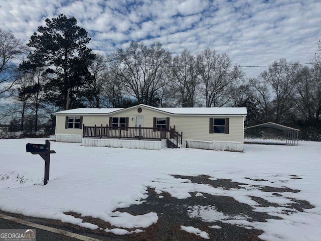 view of front of property featuring covered porch