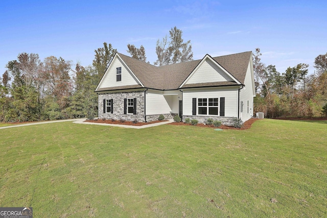 view of front of home with a front yard