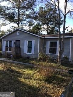 view of front of house with a front yard