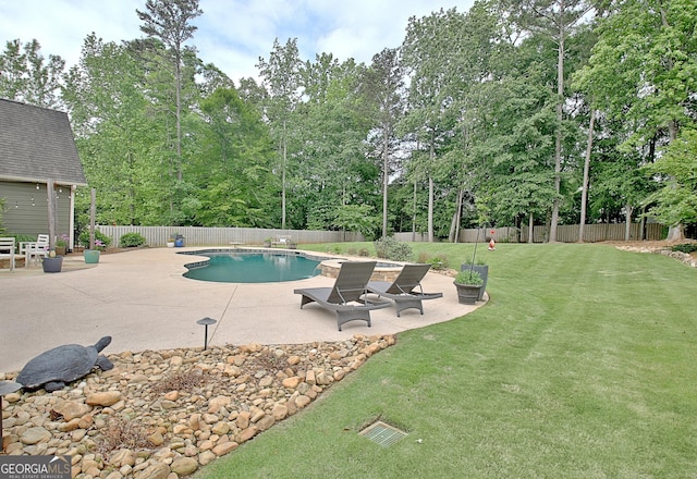45 Misty Creek Cv, Newnan, GA 30265 - view of patio featuring fence