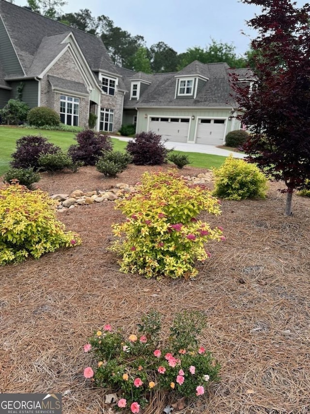 45 Misty Creek Cv, Newnan, GA 30265 - view of patio / terrace with ceiling fan, a fenced backyard, a pool with connected hot tub, and an outdoor fire pit
