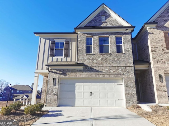 view of front facade with a garage