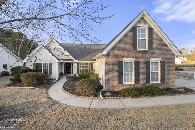 view of front facade with brick siding