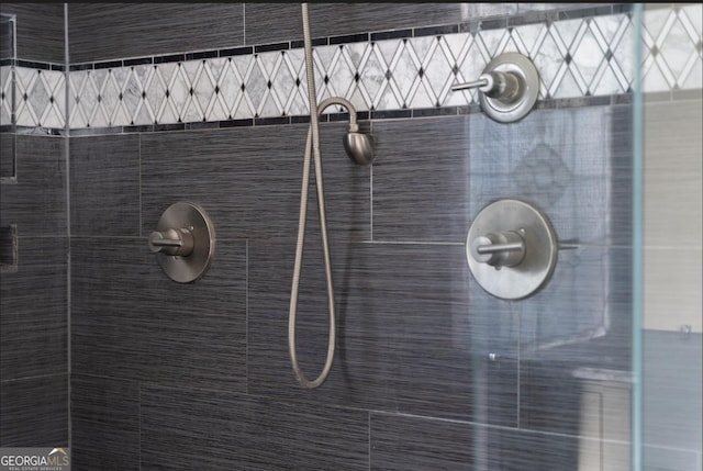 room details with tiled shower