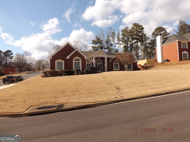 view of front of property