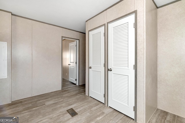 unfurnished bedroom featuring light hardwood / wood-style flooring