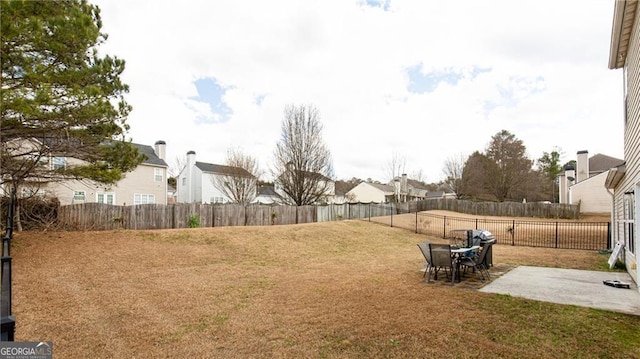 view of yard featuring a patio