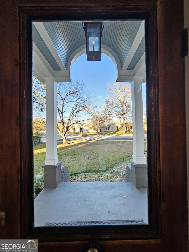 213 W Hightower Trl, Social Circle, GA 30025 - detailed view of decorative columns
