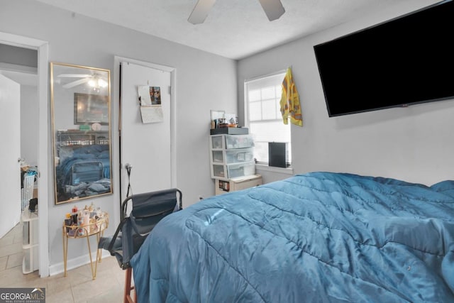 bedroom featuring ceiling fan