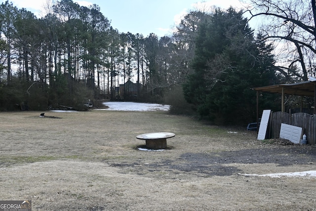 view of yard featuring a water view