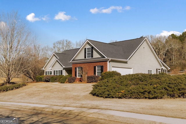 view of front facade featuring a garage