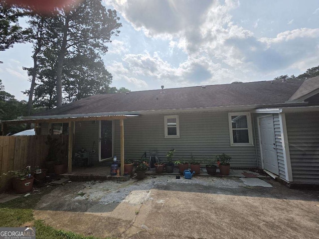 2615 Leeshire Ct, Tucker, GA 30084 - rear view of property with a patio