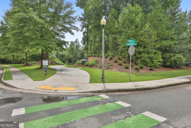128 Greenview Dr, Newnan, GA 30265 - view of property's community featuring a lawn