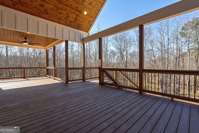 deck with ceiling fan