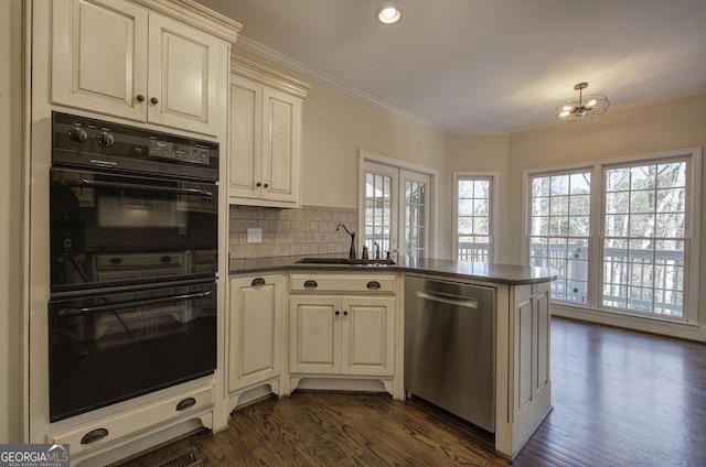 kitchen with sink, crown molding, stainless steel dishwasher, kitchen peninsula, and double oven