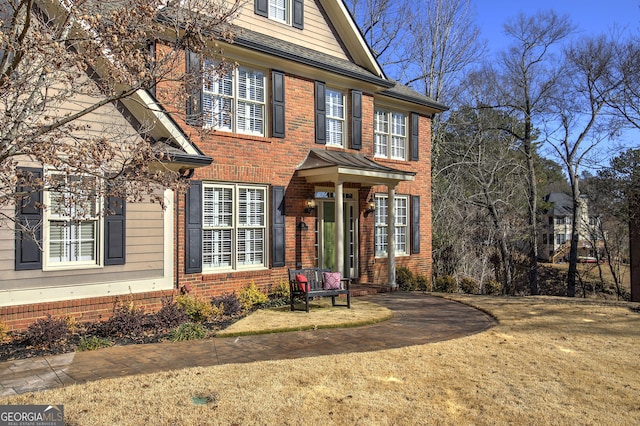 view of front of house featuring a front yard